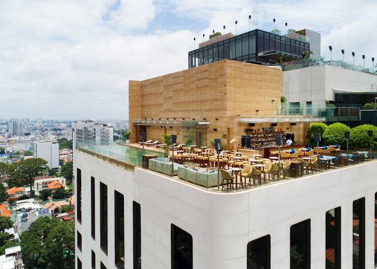 Roof terrace, Hôtel des Arts Saigon