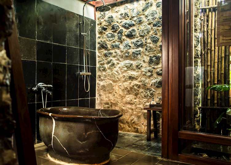 Bathroom, Tam Coc Garden
