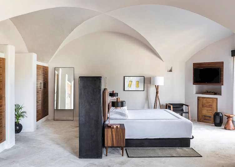 Guest Room Beach Suite, Thompson Zihuatanejo