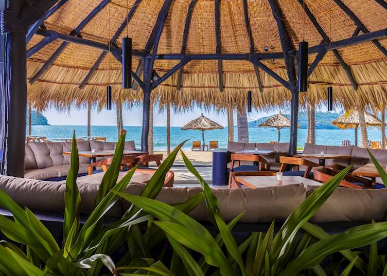 Beach Lounge, Thompson Zihuatanejo