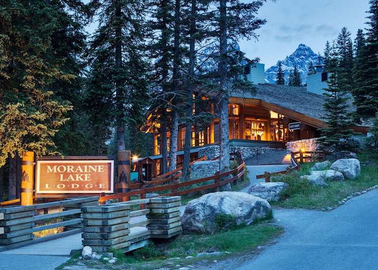 Exterior, Moraine Lake Lodge 