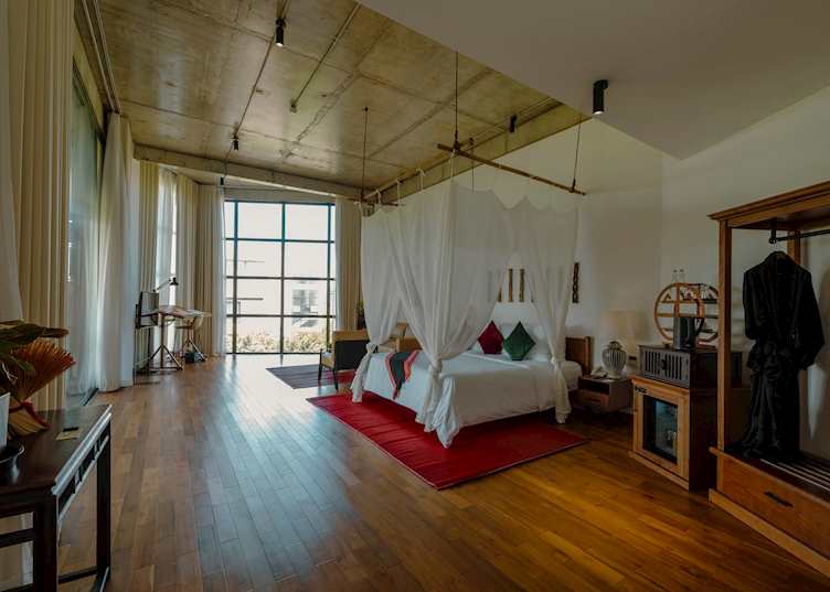 Room, aNhill Boutique 