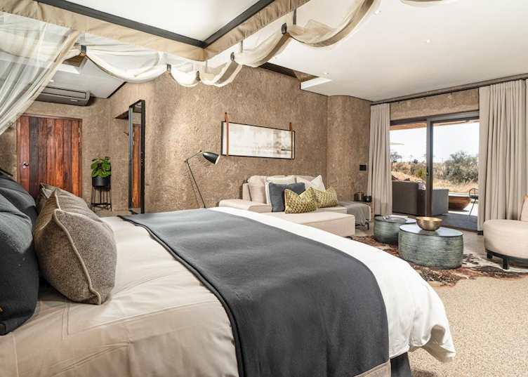 Luxury Suite, Sabi Sabi - Earth Lodge