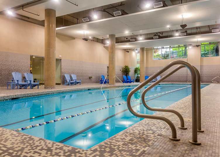 Swimming pool, Parkside Hotel, Victoria