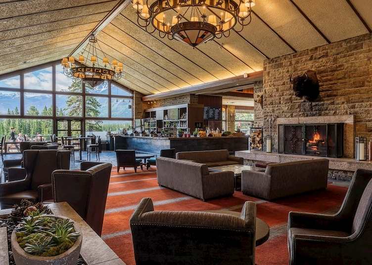 Lounge area, Fairmont Jasper Park Lodge 