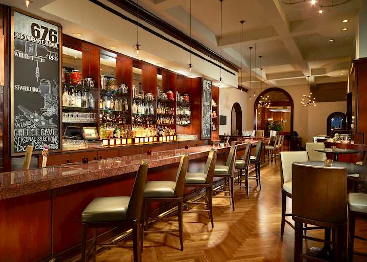 Omni Chicago bar