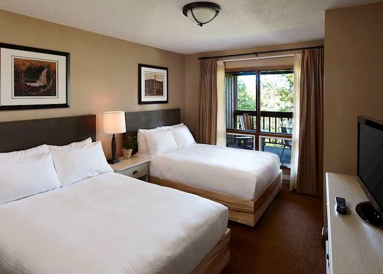 Deerhurst Resort summit lodge room