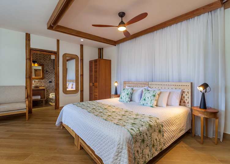 Scenic stateroom, La Selva Jungle Lodge