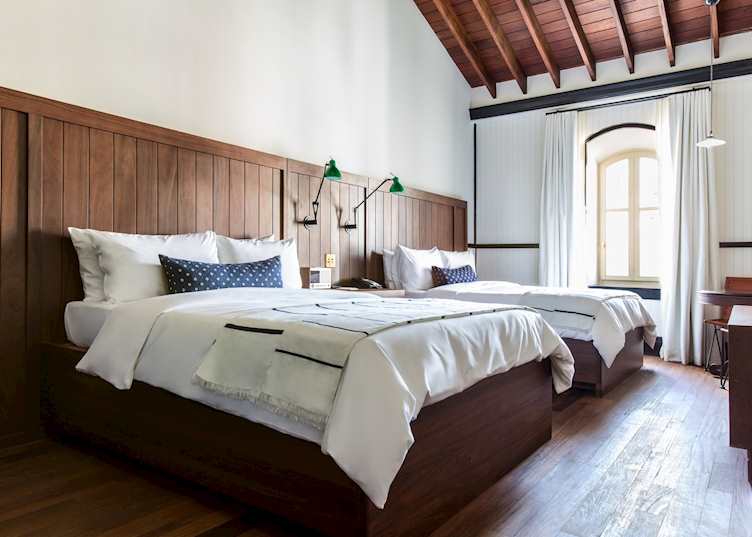 Guest room, American Trade Hotel