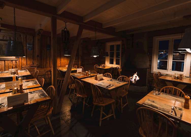 Restaurant Gammelbua, Reine Rorbuer (credit: Christer Ådahl)
