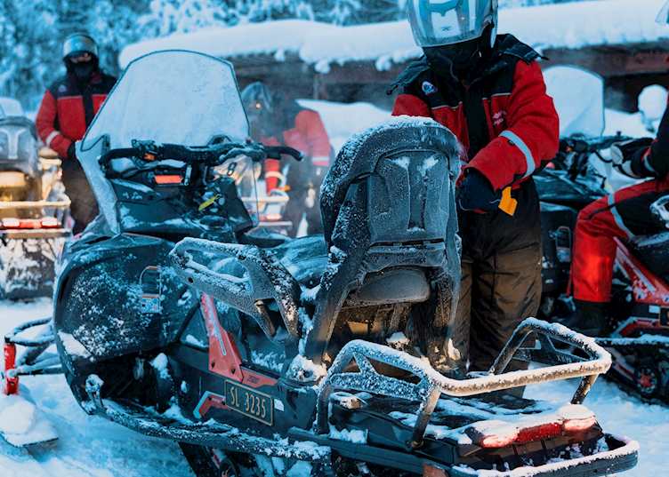 Snowmobiling, Alta