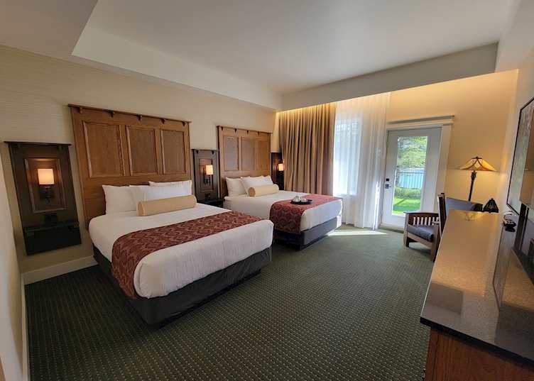 Two queen lake view room, Kilmorey Lodge, Waterton Lakes