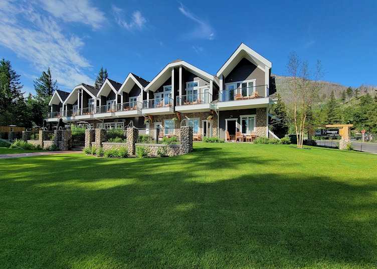 Kilmorey Lodge, Waterton Lakes