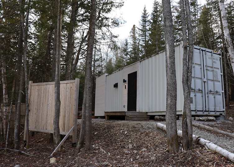 Shiship unit exterior, Repere Boreal, Les Éboulements