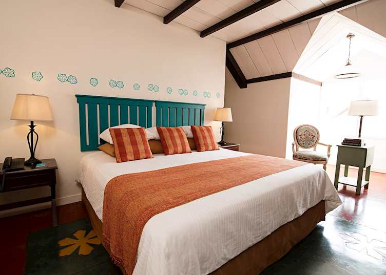 Guest room, Hotel Isla de Flores