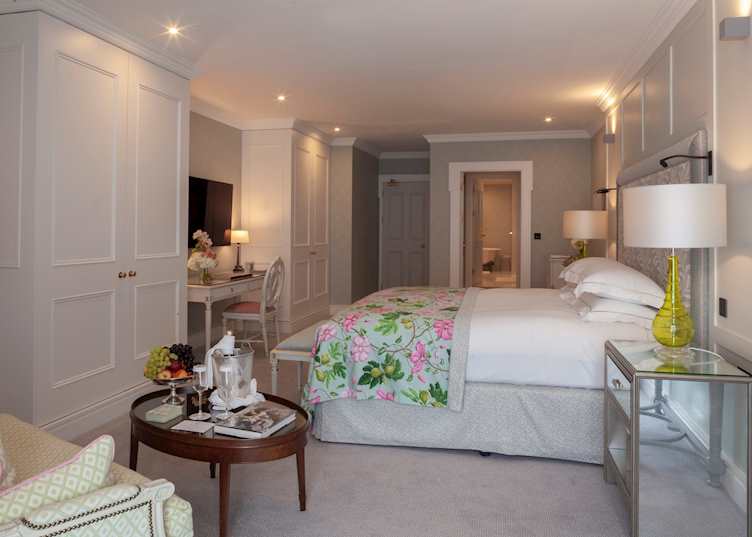 Master bedroom, The Merrion