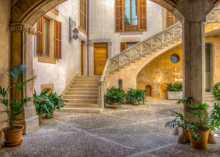 Courtyard, Palma