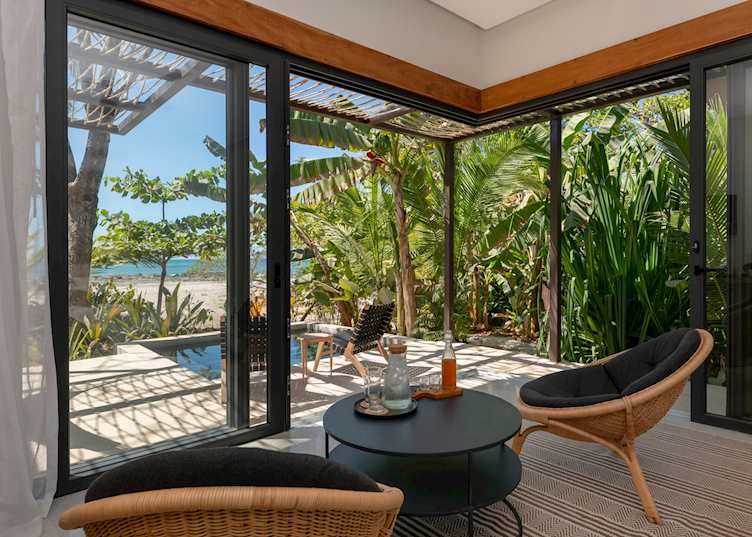 Ninta Beachfront, Nantipa