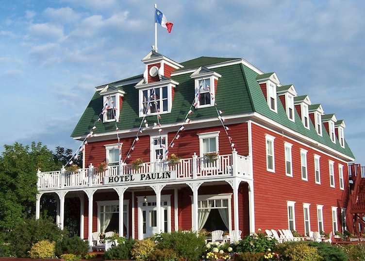 Hotel Paulin exterior, Caraquet