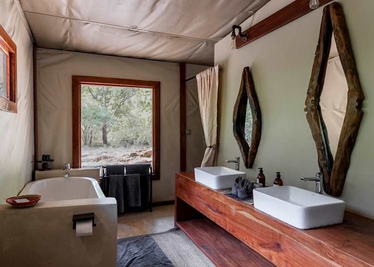 Family tent ensuite, Potato Bush Camp
