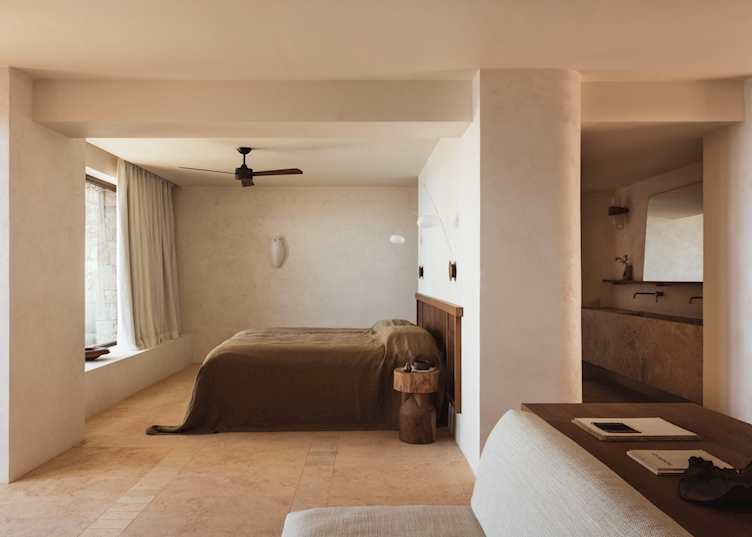 Gundari Resort, Petousis