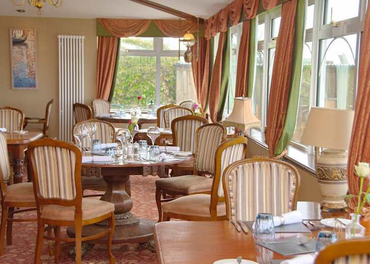 Restaurant, The Lynnfield Hotel