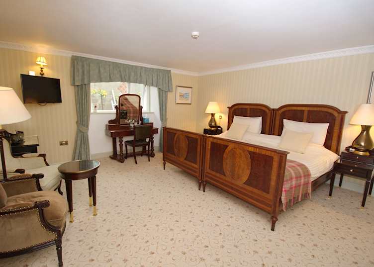 Twin room, The Lynnfield Hotel