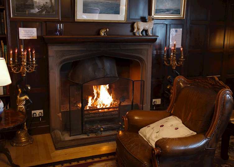 Lounge, The Lynnfield Hotel