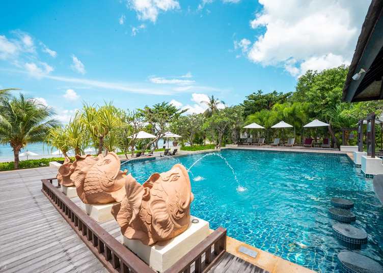 Le Vimarn Cottages & Spa - pool area