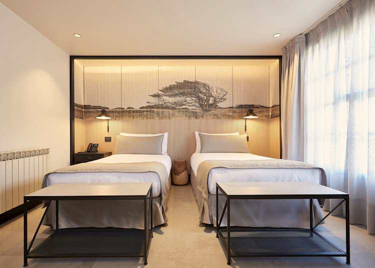 Room, Las Torres