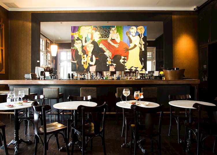 Bar, Hotel B