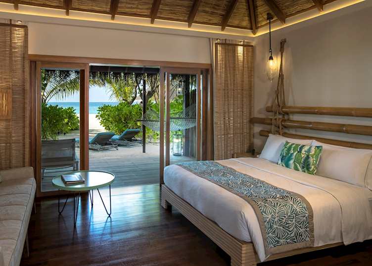 Beach villa, Constance Moofushi