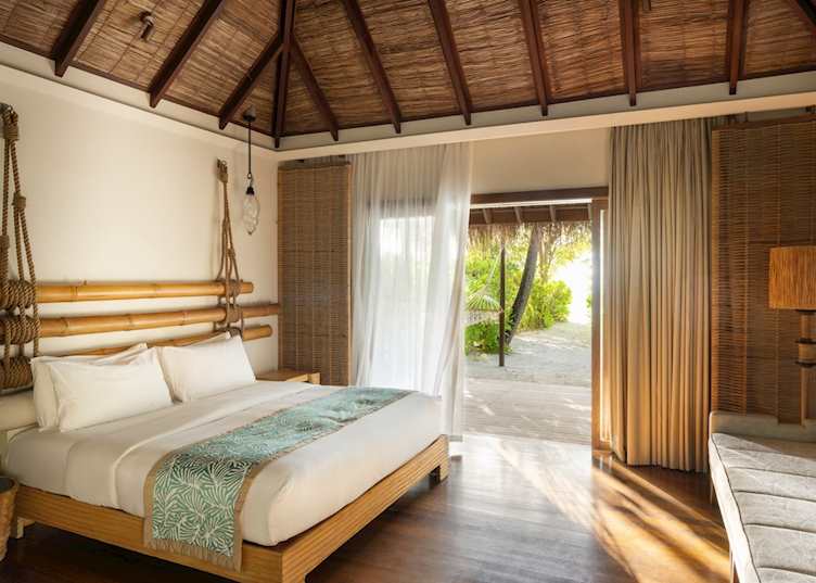 Beach villa, Constance Moofushi