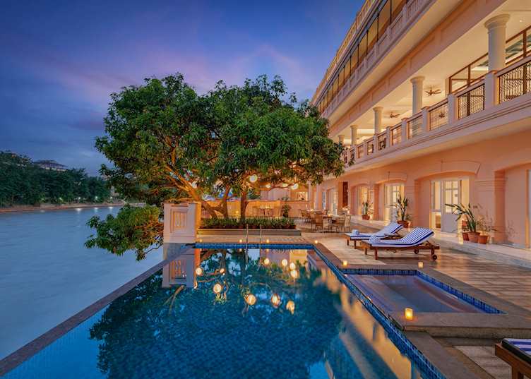 Swimming pool overlooking the Ganga, Pilibhit House