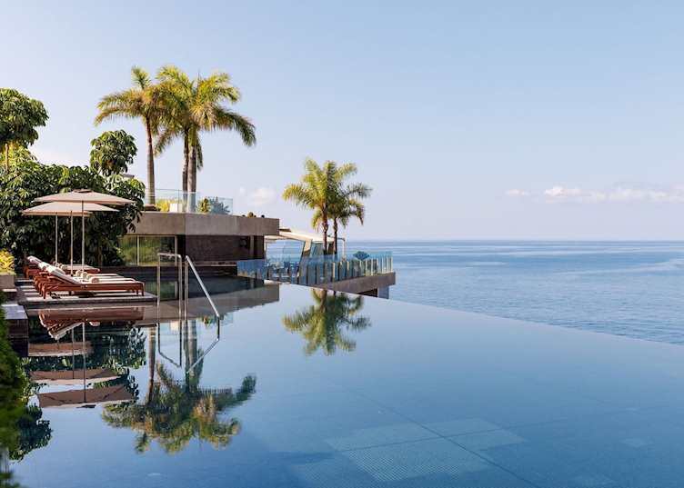 Infinity Pool, Saccharum Resort