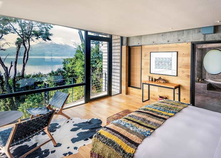 Views, Hotel Awa 