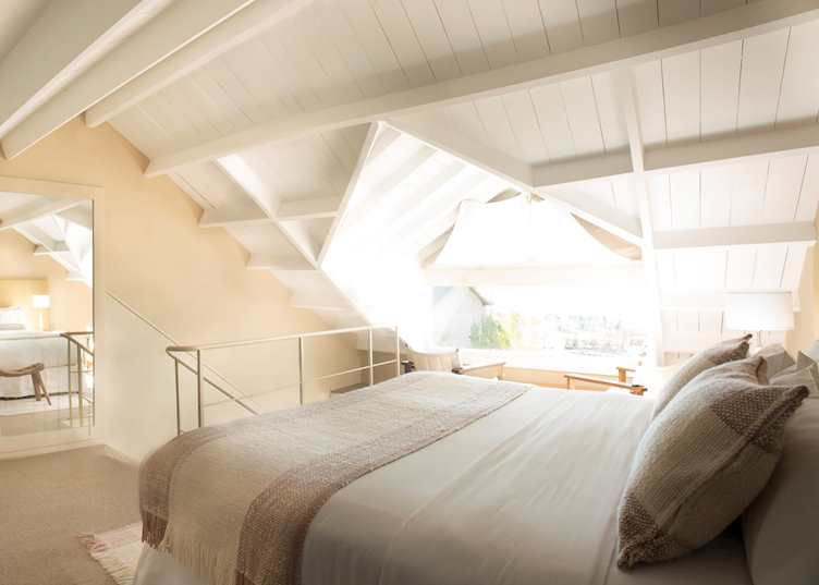 Room, Los Ponchos
