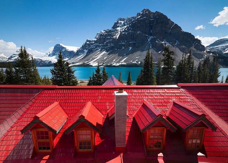 Lodge at Bow Lake views, Icefields Parkway
