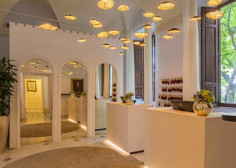 Lobby at VRetreats Donna Camilla Savelli 