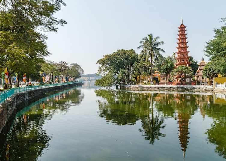 Tran Quoc Pagoda, West Lake, Hanoi