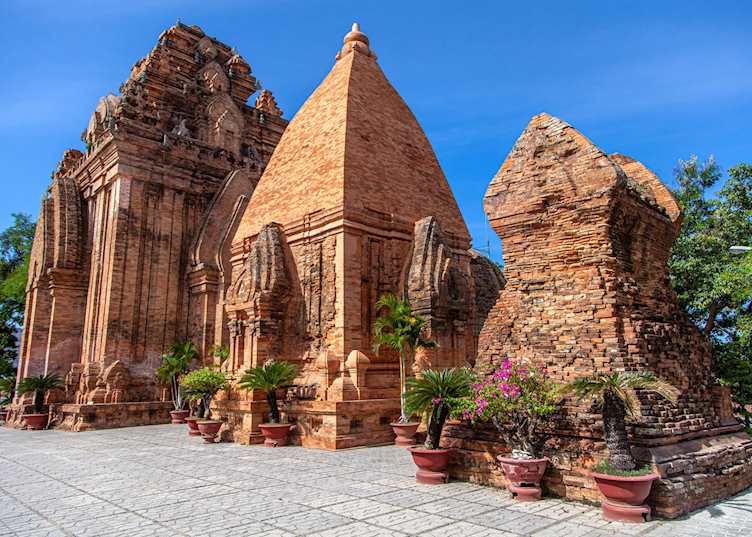 Po Nagar towers, Nha Trang