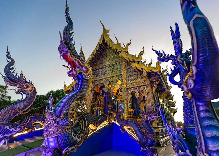 Wat Rong Suea Ten, Chiang Rai