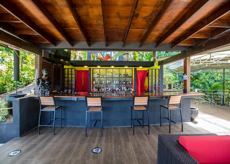 Bushbar, Geejam