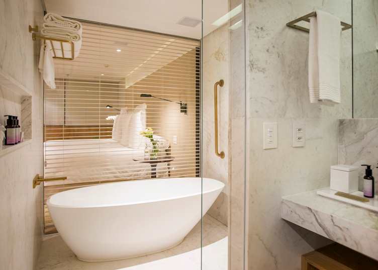 Courtyard deluxe room, Hotel Emiliano