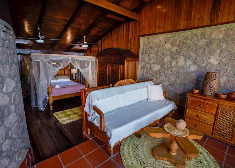 Guest room, Ladera