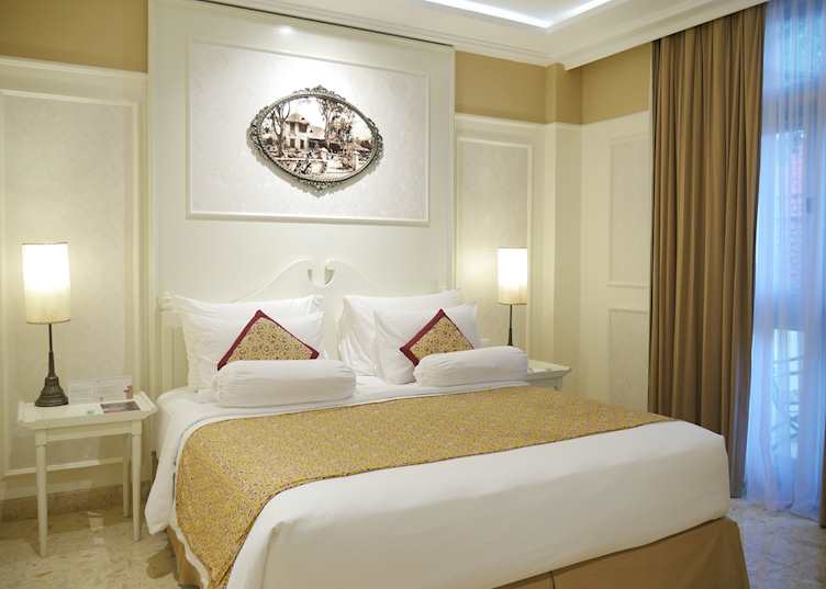 Guest Room, Phoenix Hotel 