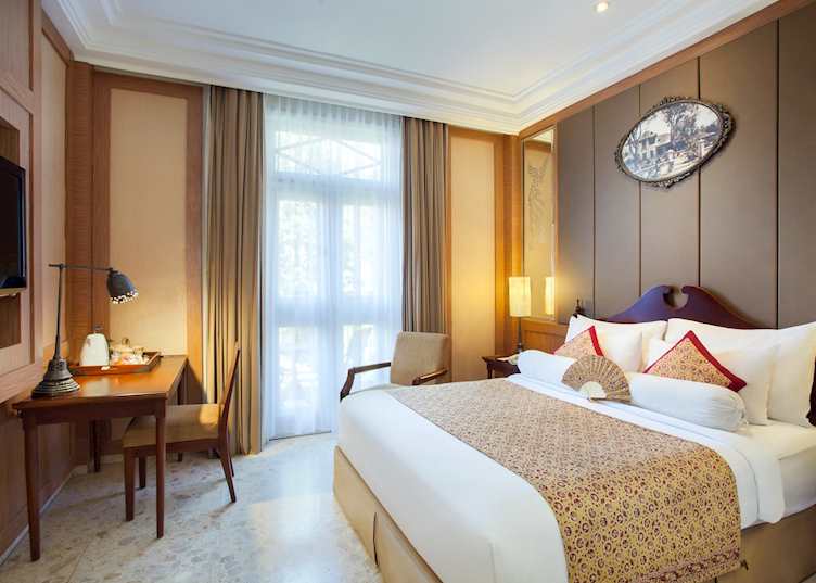 Guest Room, Phoenix Hotel 