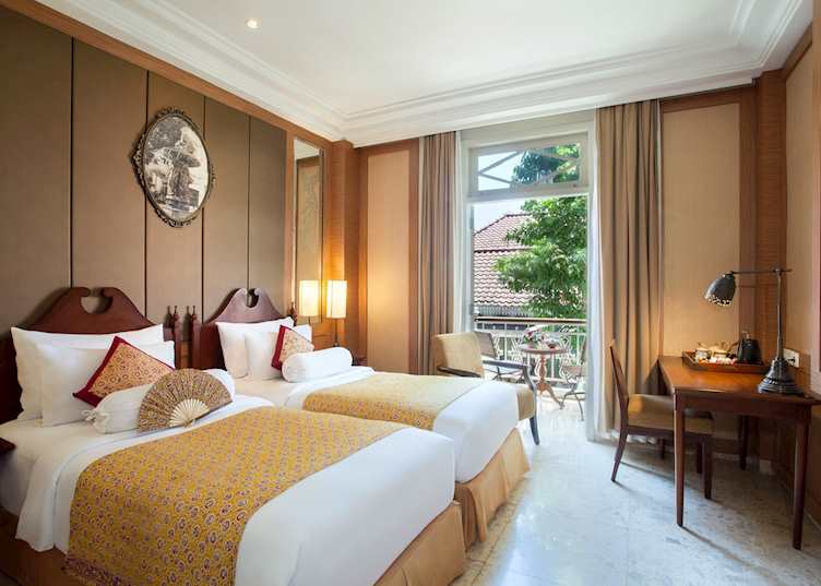 Guest Room, Phoenix Hotel 