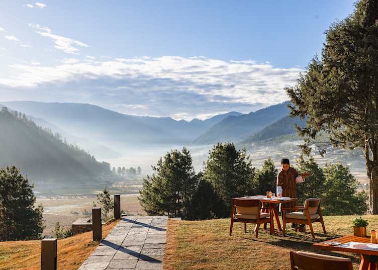 Outdoor dining at Amankora Gangtey Lodge