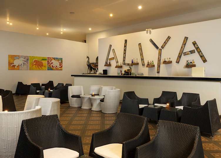 Bar at Aliya Resort and Spa